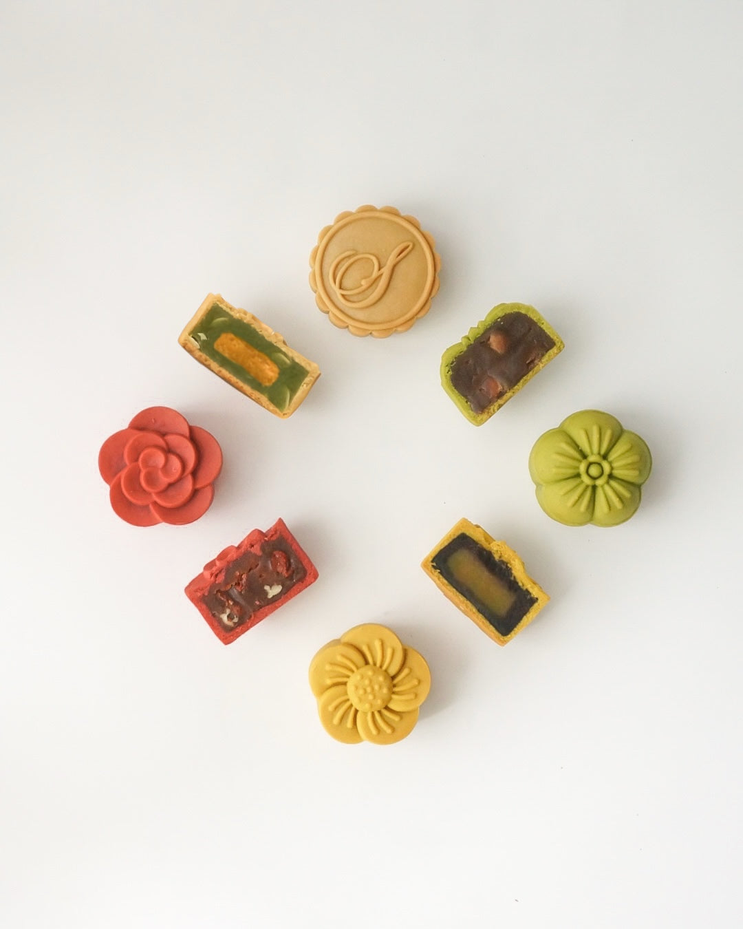 MOONLIT | Traditional Mooncakes